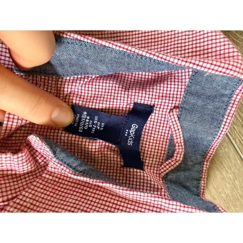 Gap Kids Red Plaid Button Down Shirt - Boys Size S (6/7)